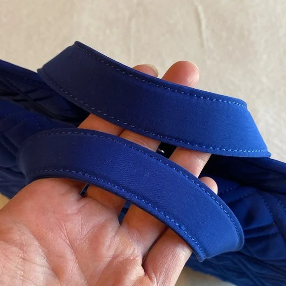 Vera Bradley Hanging Roll Up Travel Organizer. Cosmetic/Bathroom Bag. EUC Royal. - Picture 3 of 13